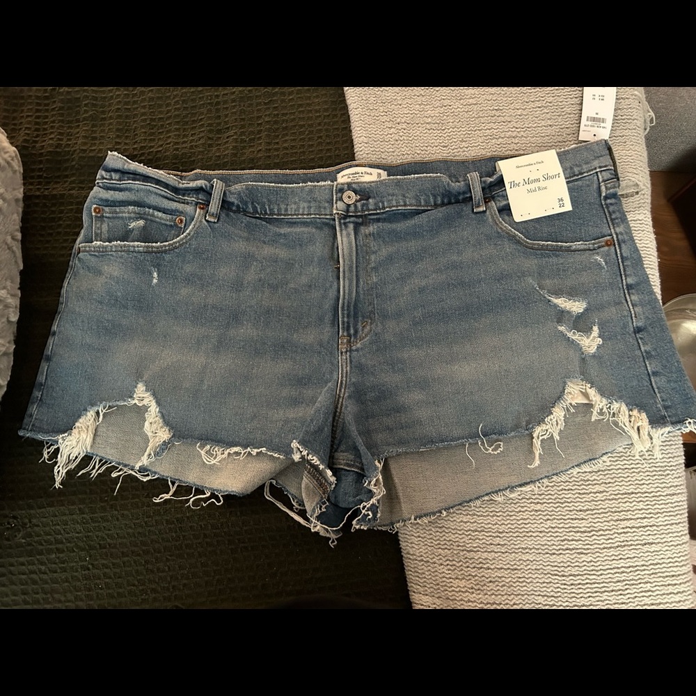 Brand new with tags Abercrombie jean shorts
